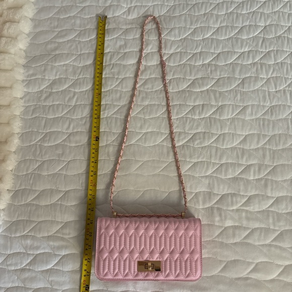 NWOT~SHEIN Elegant Pink Quilted Chain Bag - Picture 4 of 8